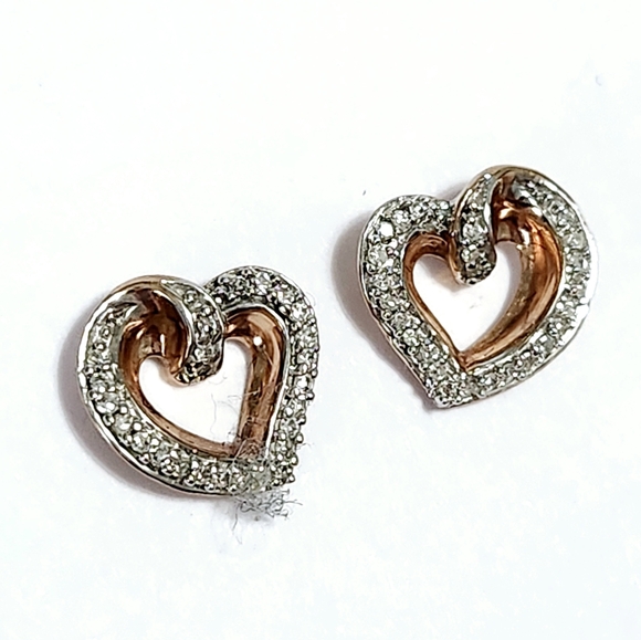 10K Rose gold Diamond Heart ❤️  Stud Earring - Picture 4 of 9